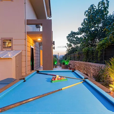 Вилла Sleeps 6 Pool Air Con Wifi