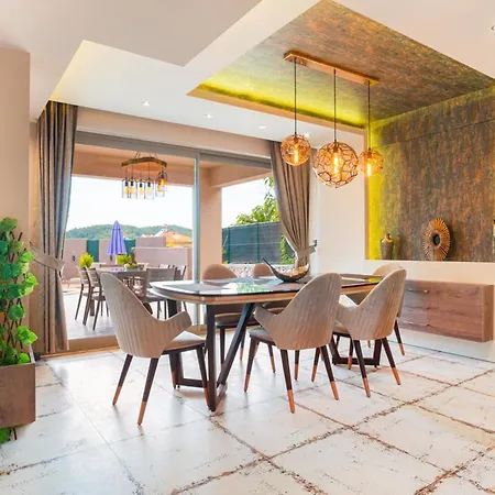 Sleeps 6 Pool Air Con Wifi Вилла